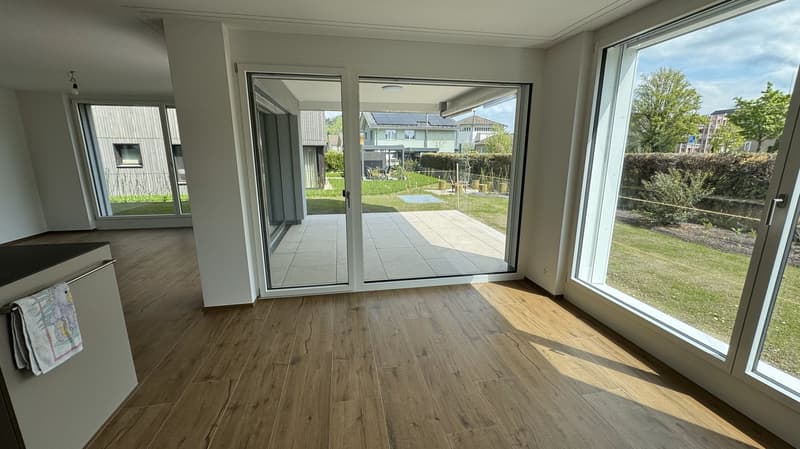 Neuwertige helle 3.5 - Zimmerwohnung mit Garten im Herzen von Willisau (5)