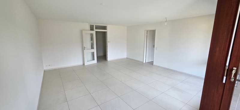 helle, sonnige, ruhige 3.5-Zimmer Wohnung mit Balkon (1)