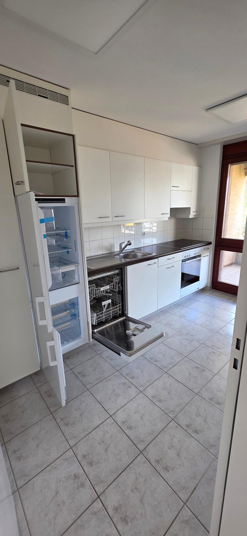 helle, sonnige, ruhige 3.5-Zimmer Wohnung mit Balkon (6)