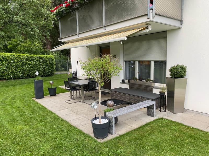 helle, sonnige, ruhige, renovierte 3-Zimmer-Wohnung mit Gartensitzplatz (3)