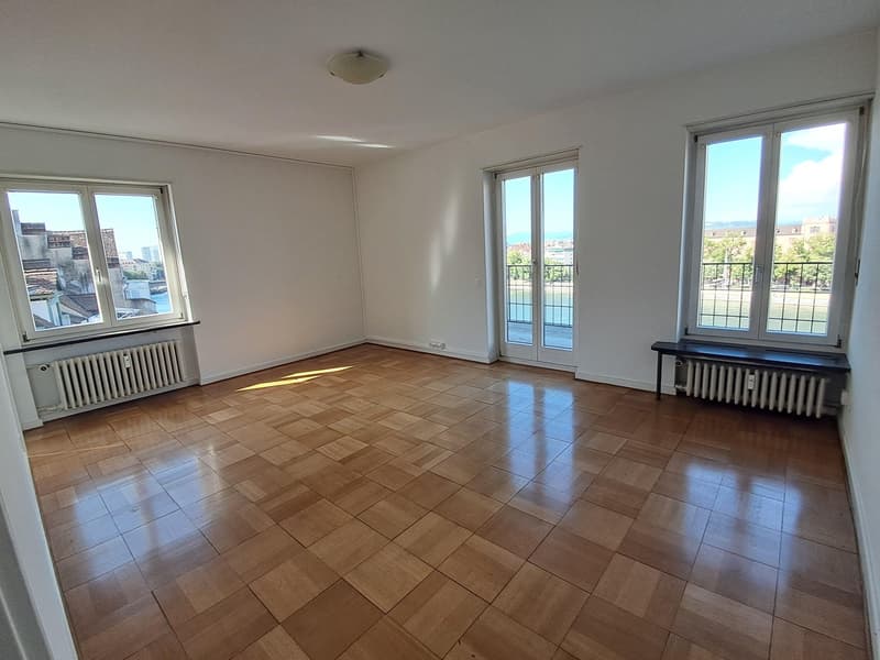 Repräsentative Altbauwohnung oder exklusive Gewerberäumlichkeiten mit Rheinblick und grossem Balkon (5)