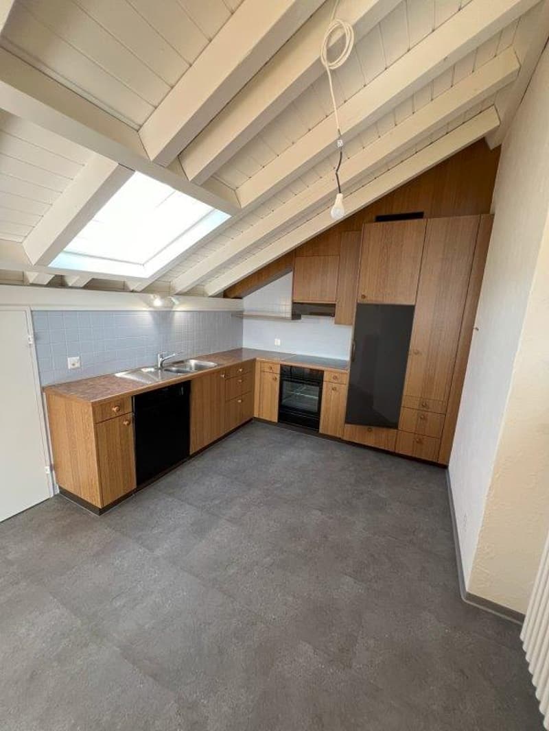 2.5-Zimmer Dachwohnung mit gedeckter Loggia und Lift (15)