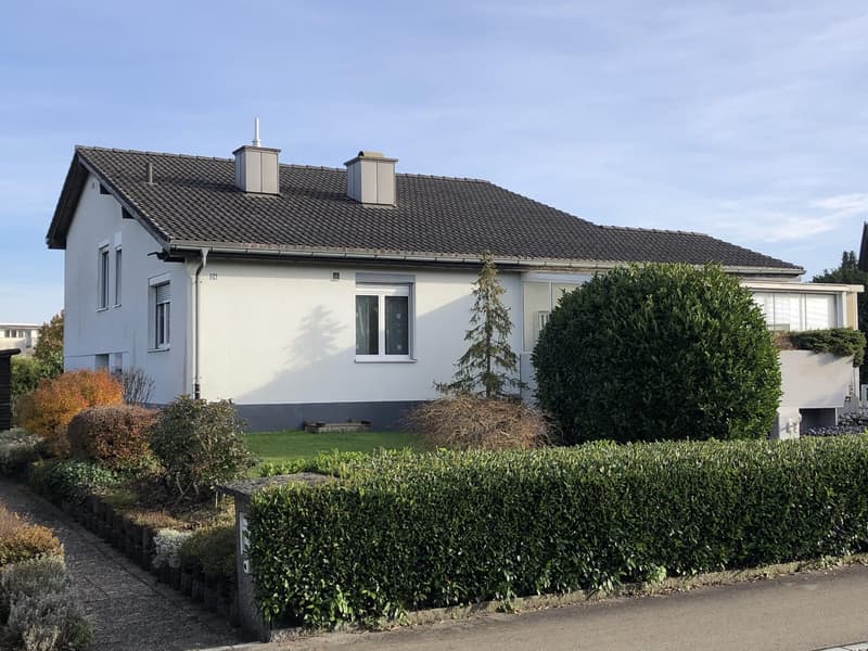 Grosszügiges 7.5 Zi. Einfamilienhaus mit Optionen und gepflegtem Umschwung (4)
