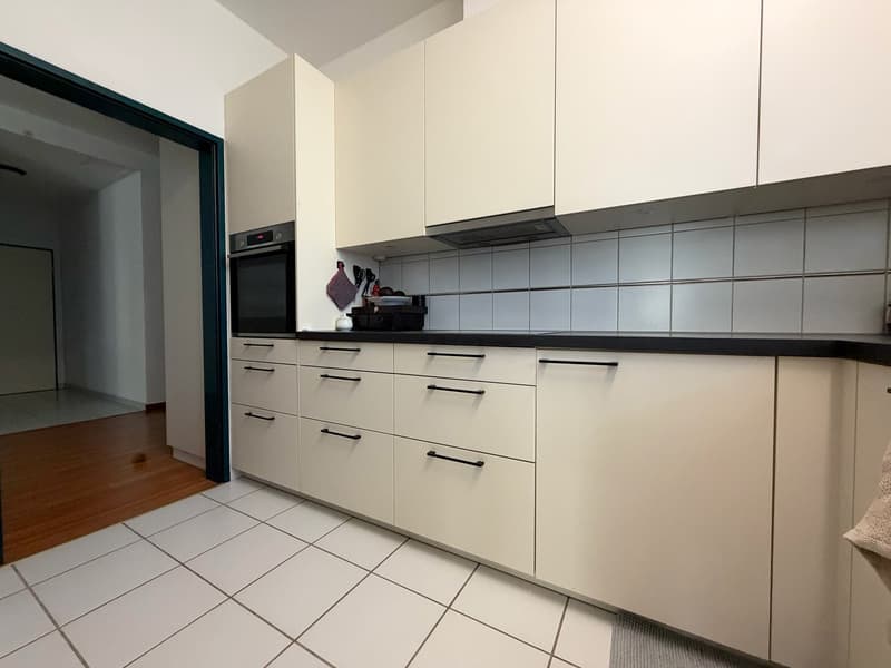 Charmante 4 1/2 Zimmer Eigentumswohnung mit Cheminée (3)