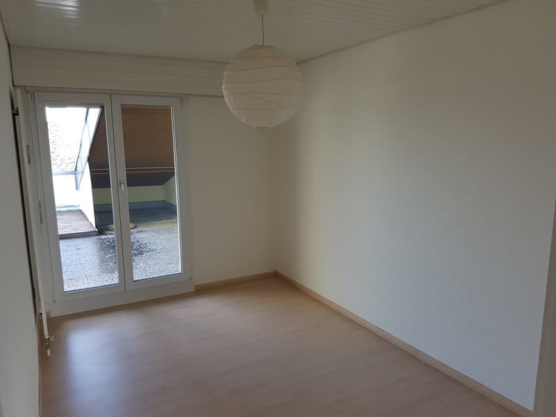 schöne 4.5-Zimmer-Attikawohnung im Zentrum von Niederwil (9)