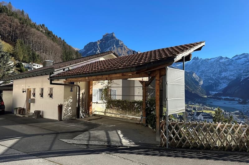 Freistehendes Einfamilienhaus an unverbaubarer Aussichtslage (2)