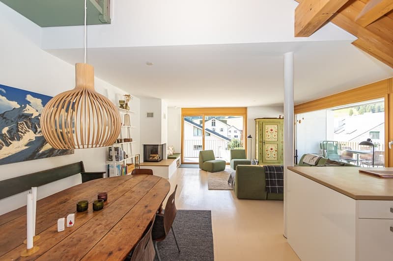 Einmalige 3.5 Zimmer-Maisonette-Wohnung (5)
