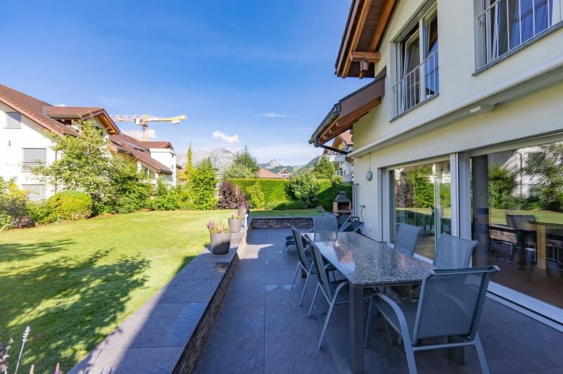 Erstklassiges Doppel-Einfamilienhaus an attraktiver Lage in Engelberg (3)