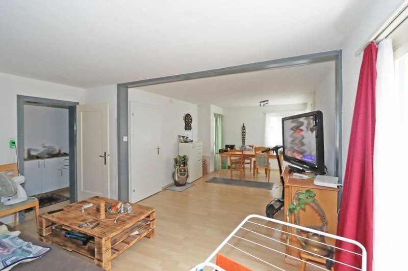 Mehrfamilienhaus mit 4 Wohneinheiten und einem Gewerbelokal in Unterterzen SG (17)