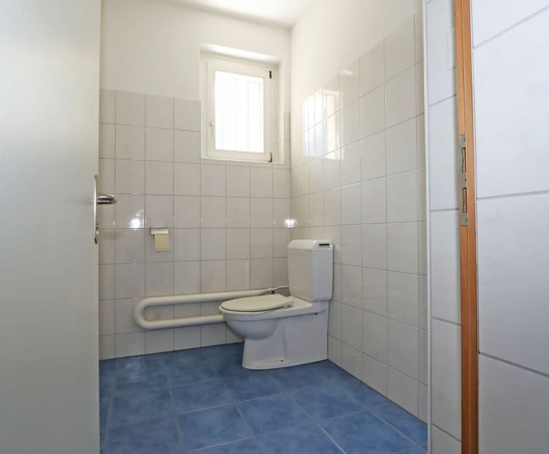 Mehrfamilienhaus mit 4 Wohneinheiten und einem Gewerbelokal in Unterterzen SG (18)