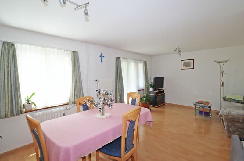 Mehrfamilienhaus mit 4 Wohneinheiten und einem Gewerbelokal in Unterterzen SG (12)