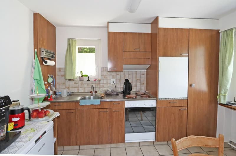 Mehrfamilienhaus mit 4 Wohneinheiten und einem Gewerbelokal in Unterterzen SG (10)