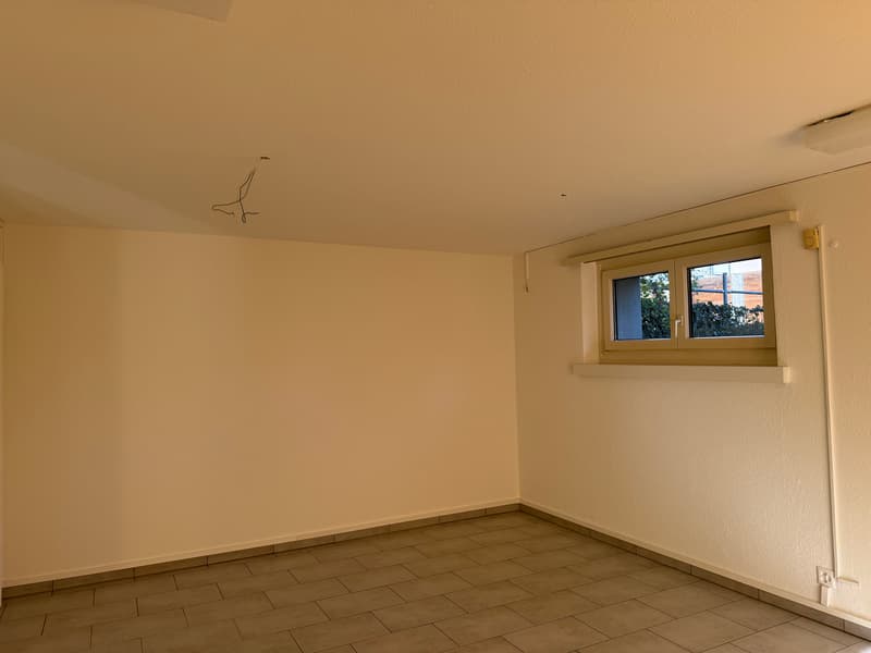 Office, Studio or Health-Beauty-Lifestyle-Lounge (6)