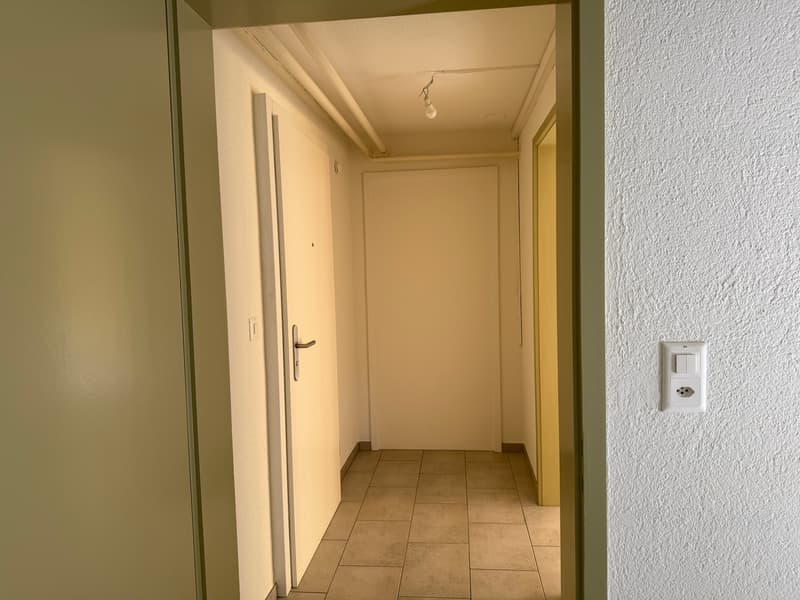 Office, Studio or Health-Beauty-Lifestyle-Lounge (2)