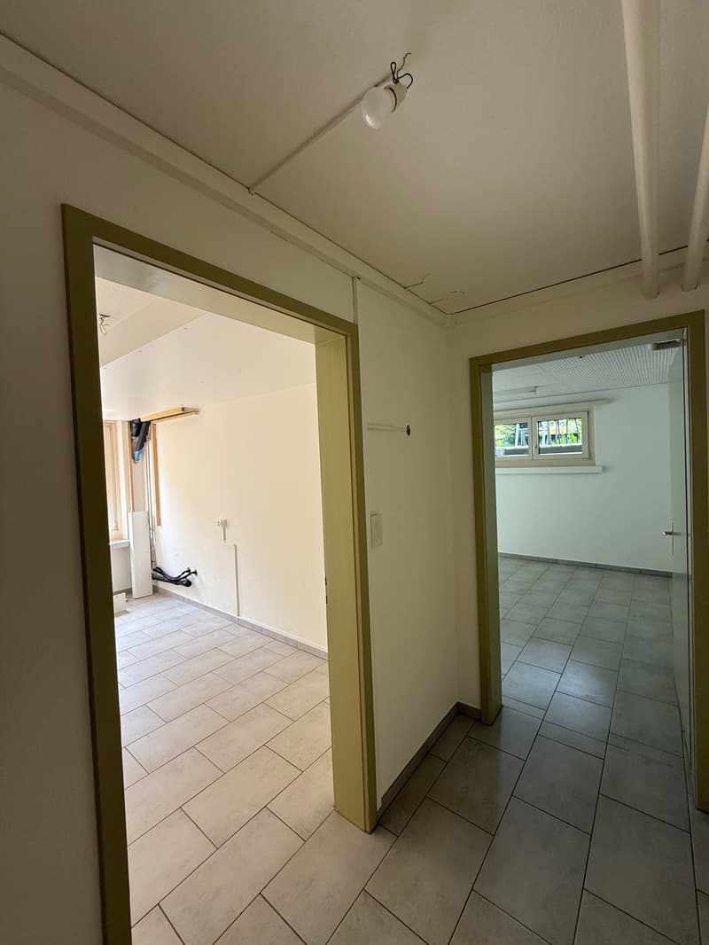 Office, Studio or Health-Beauty-Lifestyle-Lounge (3)