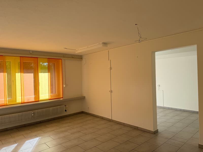 Office, Studio or Health-Beauty-Lifestyle-Lounge (5)