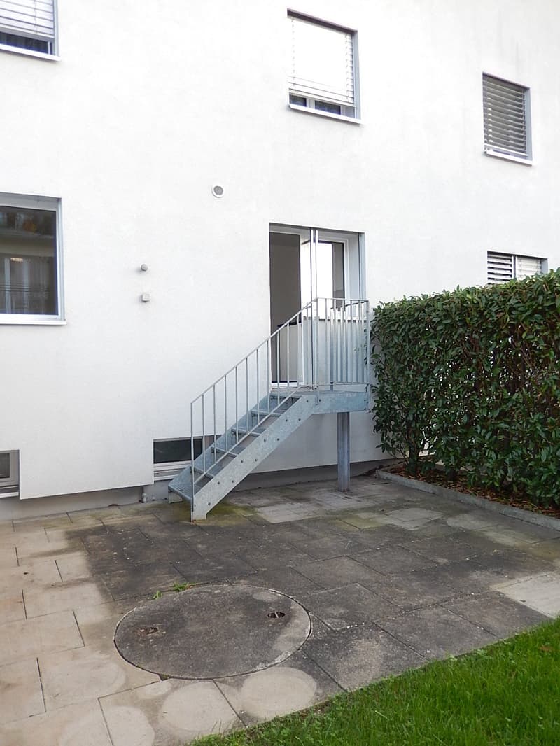 helle, moderne 3-Zimmerwohnung mit Gartensitzplatz (11)