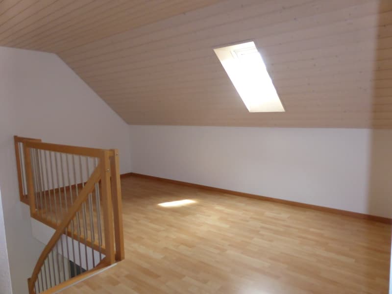 Grosszügige 6.5-Zimmer-Maisonette-Wohnung in Zeiningen (10)