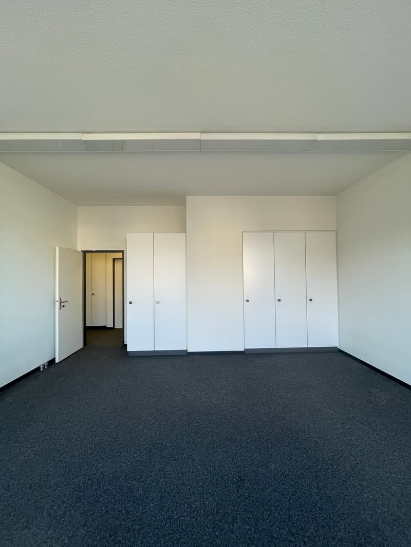 Raum 125 mit Einbauschränken