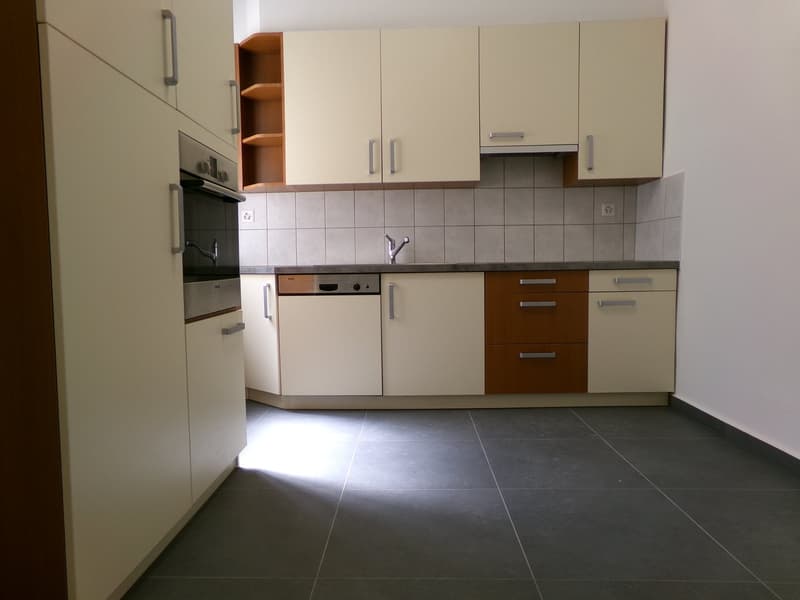 Nouvel Appartment à 15 minutes de Bienne (4)