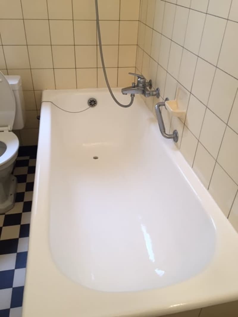 Wunderschöne, grosszügige, ruhige + sonnige 2.5 ZIMMER-WOHNUNG (26)