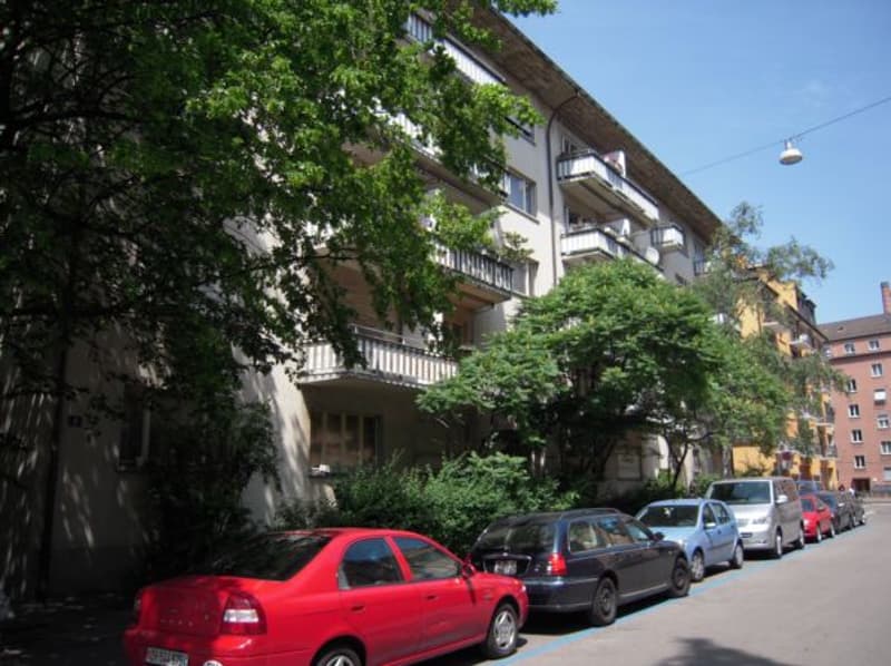 EINZELGARAGEN BOX nähe Manesseplatz (2)