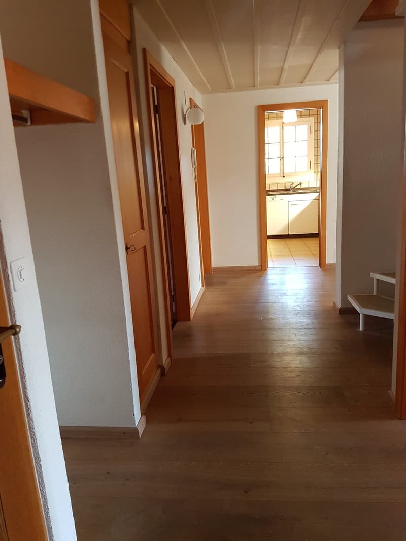 exklusive 4.5-Zimmer-Wohnung mit Galerie im Zentrum von Worb (6)
