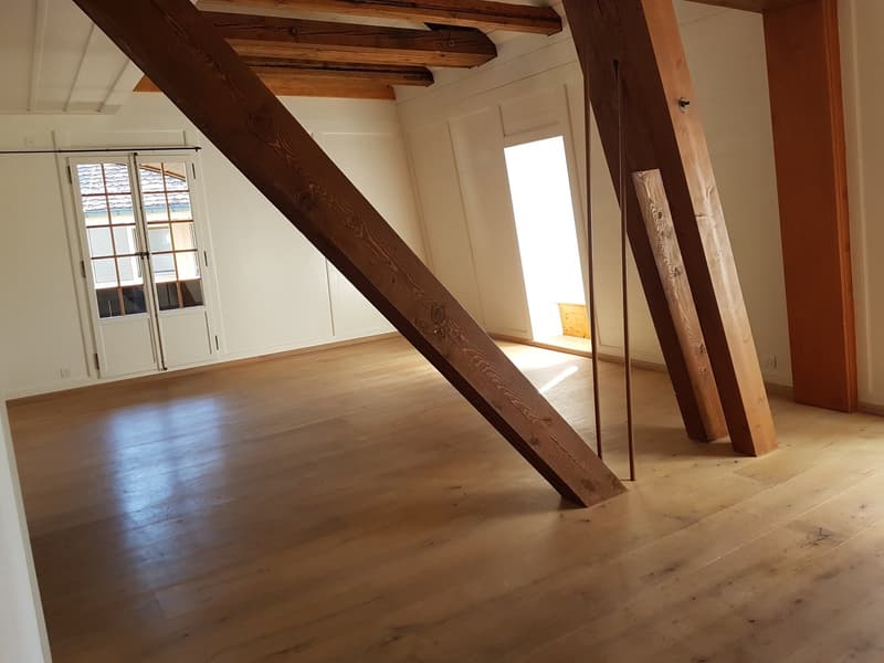 exklusive 4.5-Zimmer-Wohnung mit Galerie im Zentrum von Worb (2)
