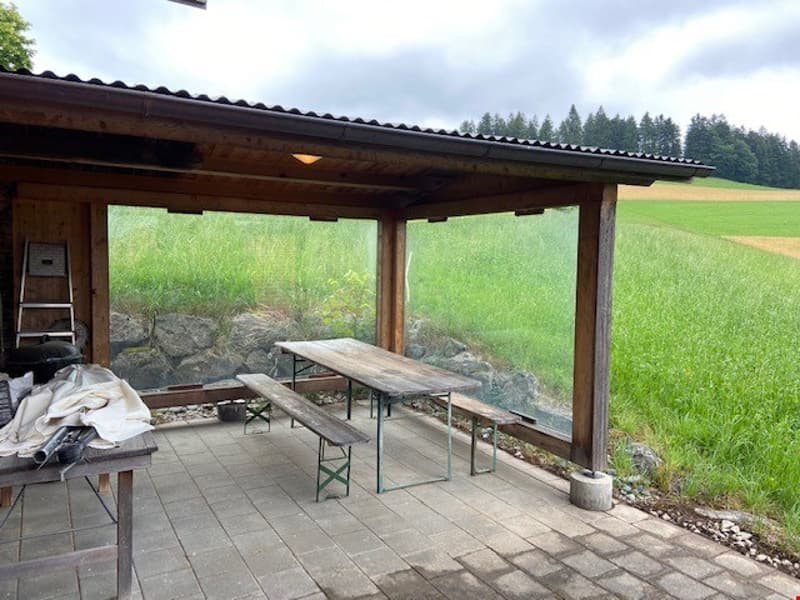 Charmante 2-Zimmer-Wohnung mit Panoramablick in Zäziwil (4)