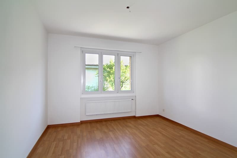 Grosszügige und helle Wohnung in Ittigen (3)