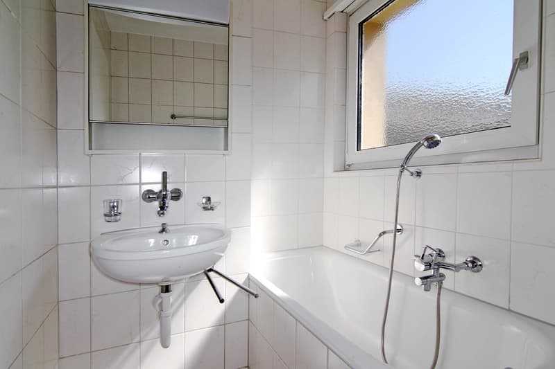 Grosszügige und helle Wohnung in Ittigen (5)