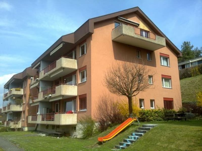 Helle 3-Zimmerwohnung mit Balkon und Blick ins Grüne (1)