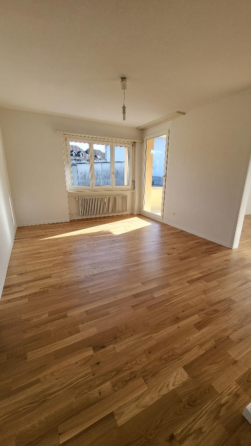 schöne 3-Zimmer-Wohnung mit sonnigem Balkon (6)