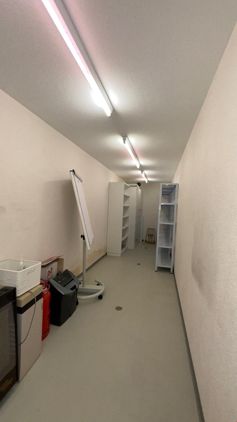 160 m2 Büro- oder Praxisfläche, Erdgeschoss, in Rapperswil / BE (24)