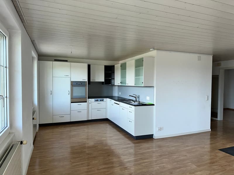 wunderschöne 5.5 Zimmer Maisonette-Wohnung mit Top-Aussicht in Grossaffoltern (5)