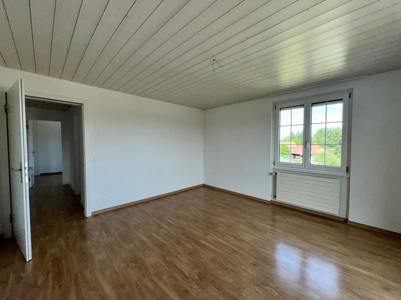 wunderschöne 5.5 Zimmer Maisonette-Wohnung mit Top-Aussicht in Grossaffoltern (12)
