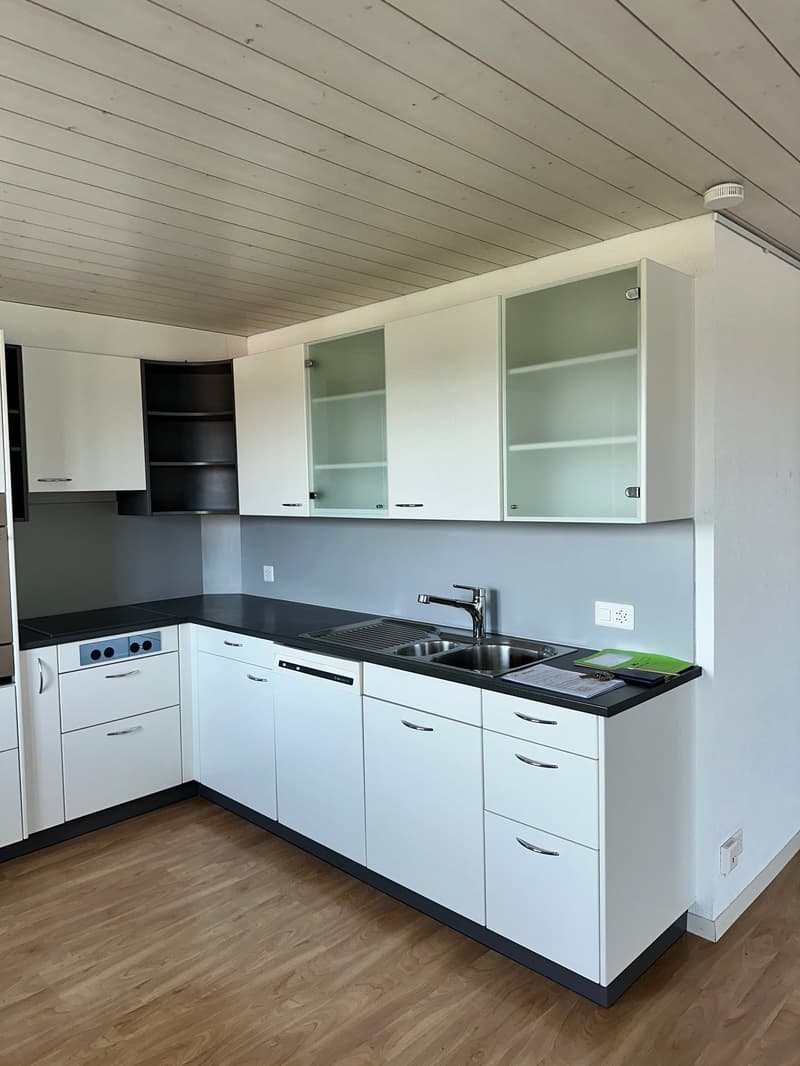 wunderschöne 5.5 Zimmer Maisonette-Wohnung mit Top-Aussicht in Grossaffoltern (4)