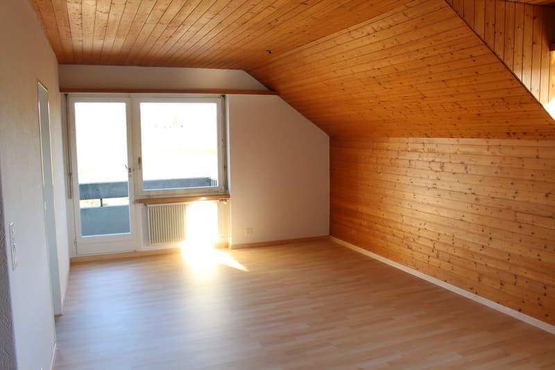 ältere 3-Zimmer-Altbau-Dachwohnung an ruhiger Lage in Gasel, Gde. Köniz (6)