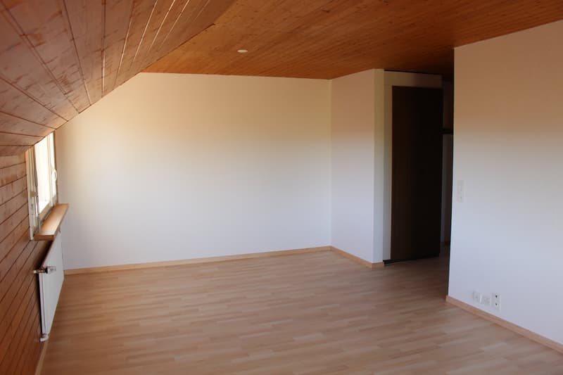 ältere 3-Zimmer-Altbau-Dachwohnung an ruhiger Lage in Gasel, Gde. Köniz (11)