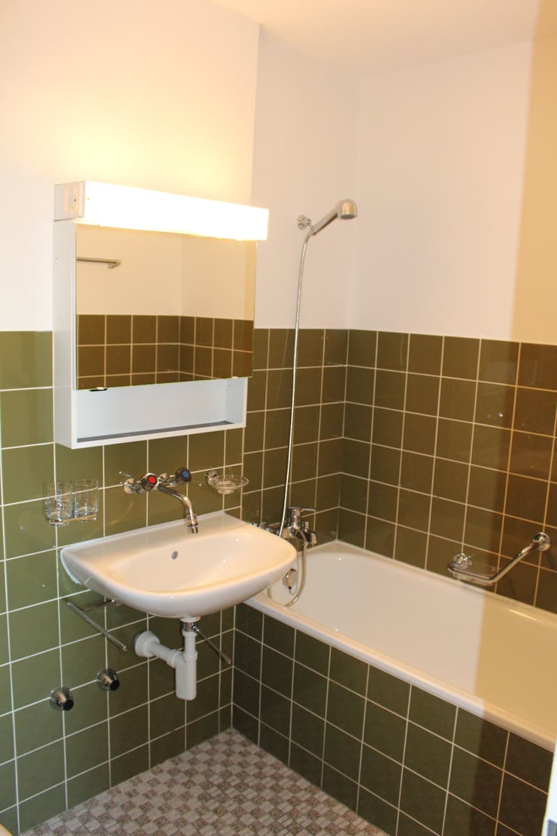 ältere 3-Zimmer-Altbau-Dachwohnung an ruhiger Lage in Gasel, Gde. Köniz (5)