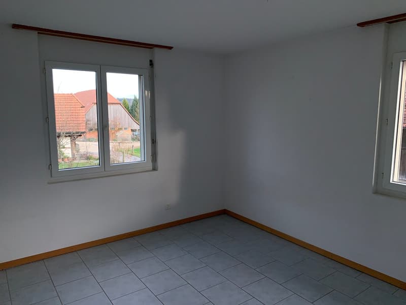 grosszügige und helle 4.5 Zi-Whg. im ländlichen Rapperswil/BE (12)