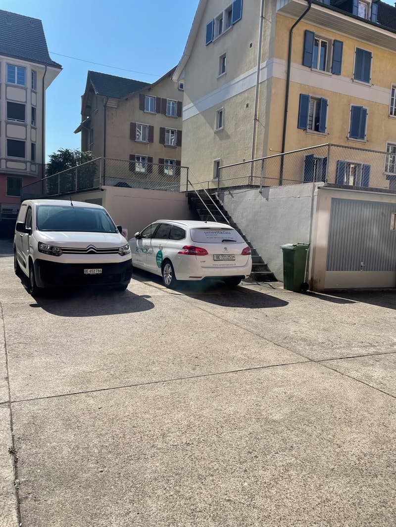Parkplatz im Hinterhof