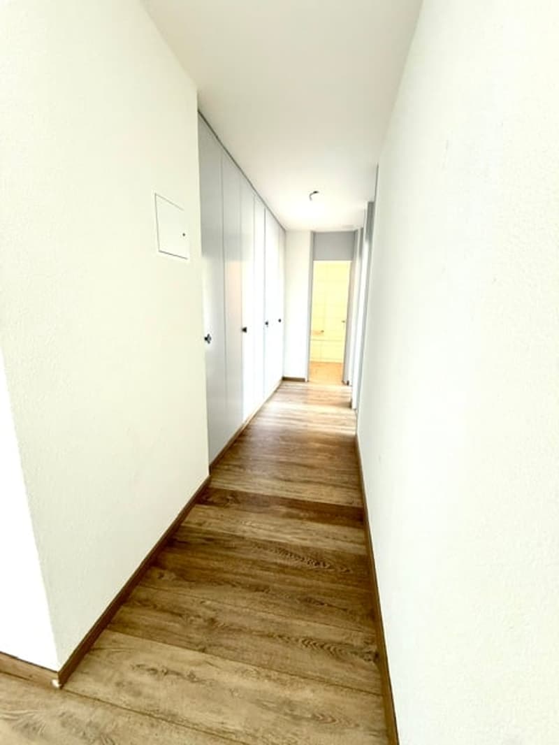 Helle 3-Zimmer-Wohnung mit Balkon und Aussicht in Brügg (8)