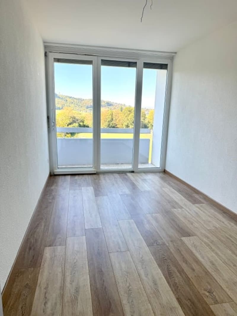 Helle 3-Zimmer-Wohnung mit Balkon und Aussicht in Brügg (5)