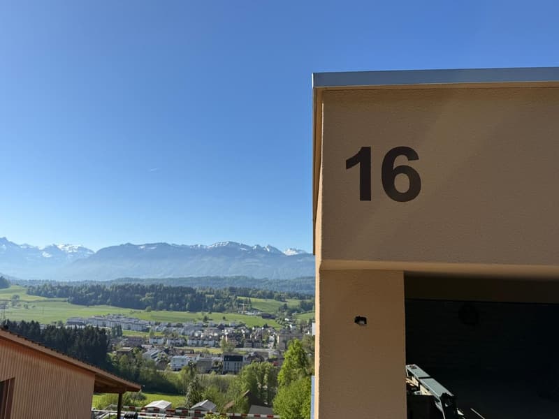 Grosszügiger Neubau-Hausteil mit unverbaubarer Aussicht (5)