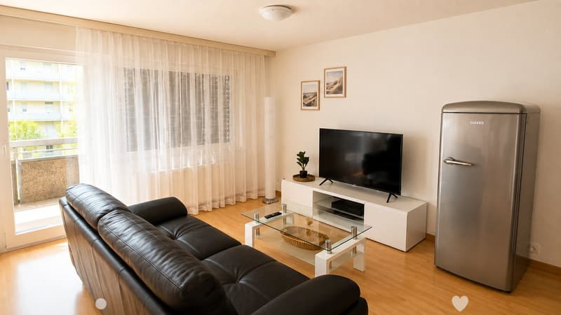 Möbliert wohnen im Herzen von Biel – 40 m², Balkon, Klima & Sauna (3)