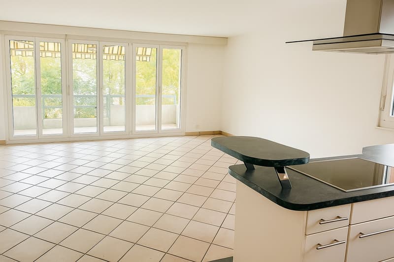Moderne 3-Zimmer-Wohnung in Bülach (2)