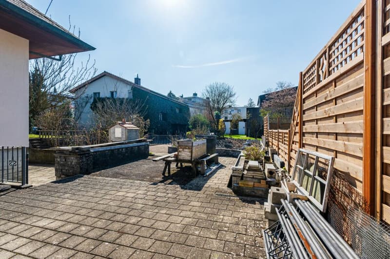 Grosszügiges, freistehendes Einfamilienhaus mit Einliegerwohnung (4)