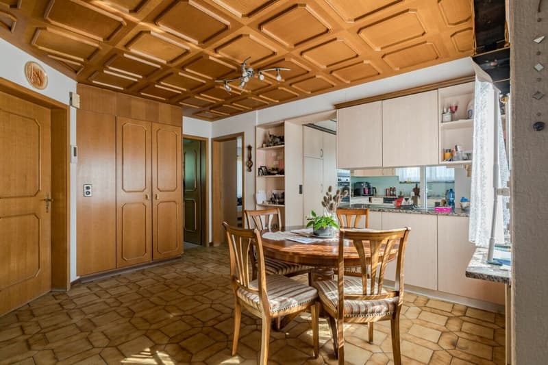 Grosszügiges, freistehendes Einfamilienhaus mit Einliegerwohnung (8)