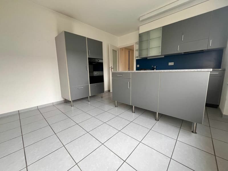 helle, gemütliche 3.5-Zimmerwohnung mit grossem Balkon (8)